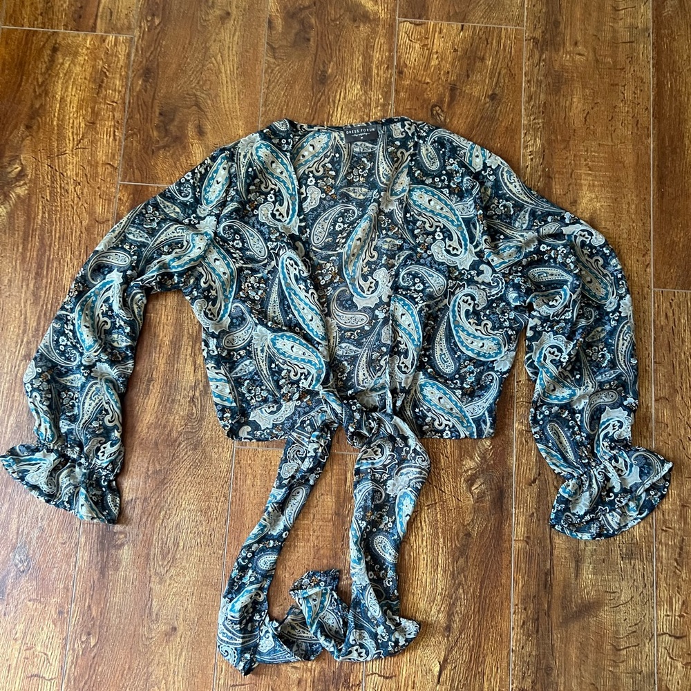 Dress Forum Sheer Front Tie Blouse, size medium